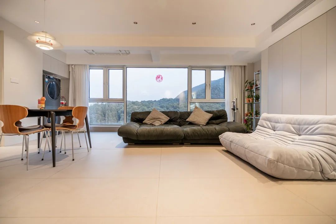 GA黄金甲地砖客厅裸漏效果图